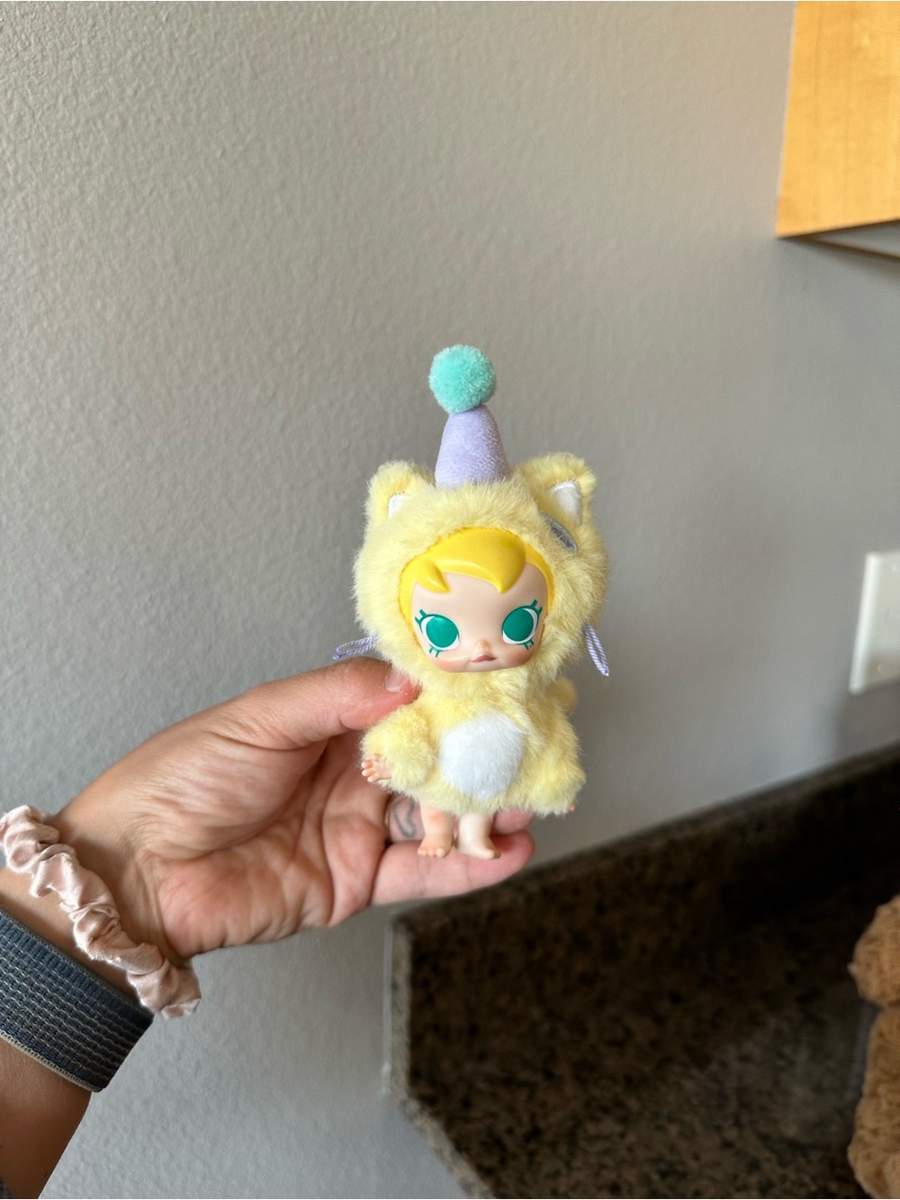 Pop mart baby Molly keychain plush